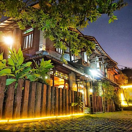Ary'S Hotel By Cocotel Yogyakarta Extérieur photo
