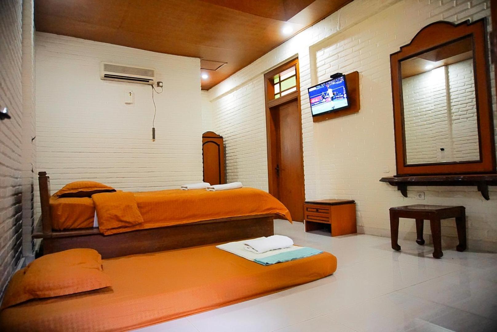 Ary'S Hotel By Cocotel Yogyakarta Chambre photo