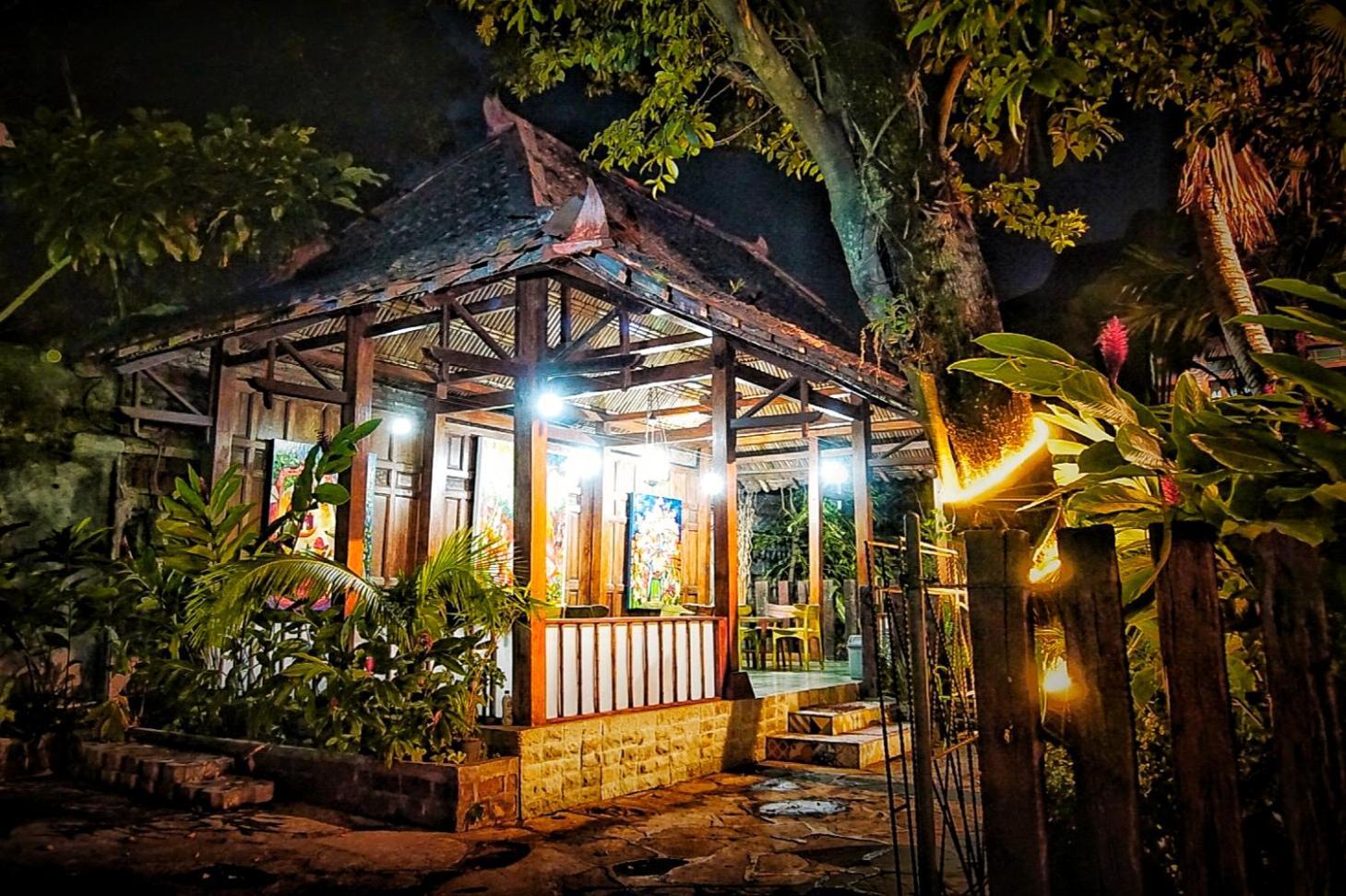 Ary'S Hotel By Cocotel Yogyakarta Extérieur photo